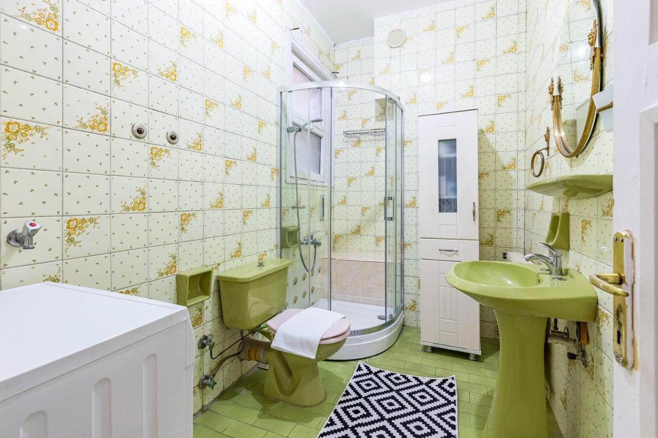 Charming Apartment Surrounded By Vibrant Attractions In Kadikoy Istanbul Eksteriør bilde